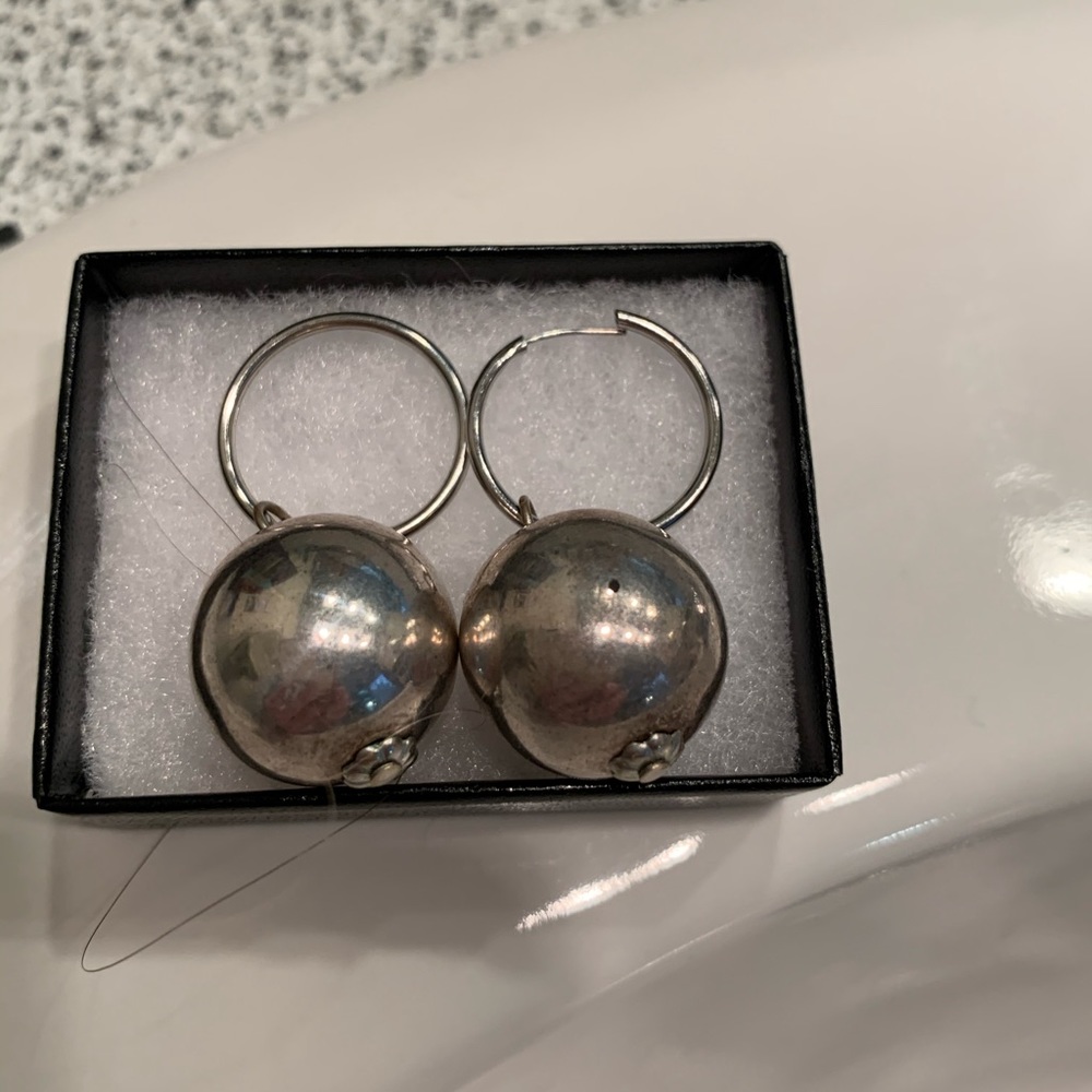 Silver Ball Earings